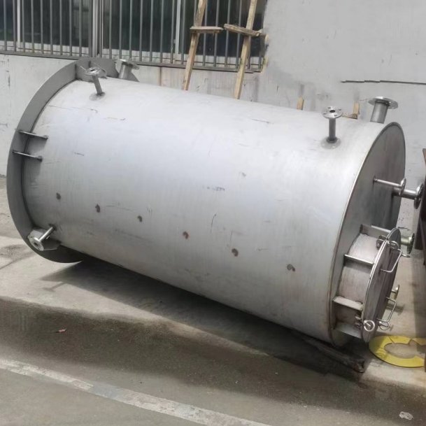 1723453206748150.jpg 不銹鋼儲(chǔ)罐_副本.jpg